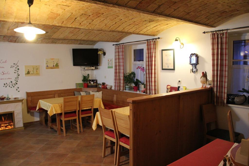 Apartmán Haus Resi Staatz Exteriér fotografie